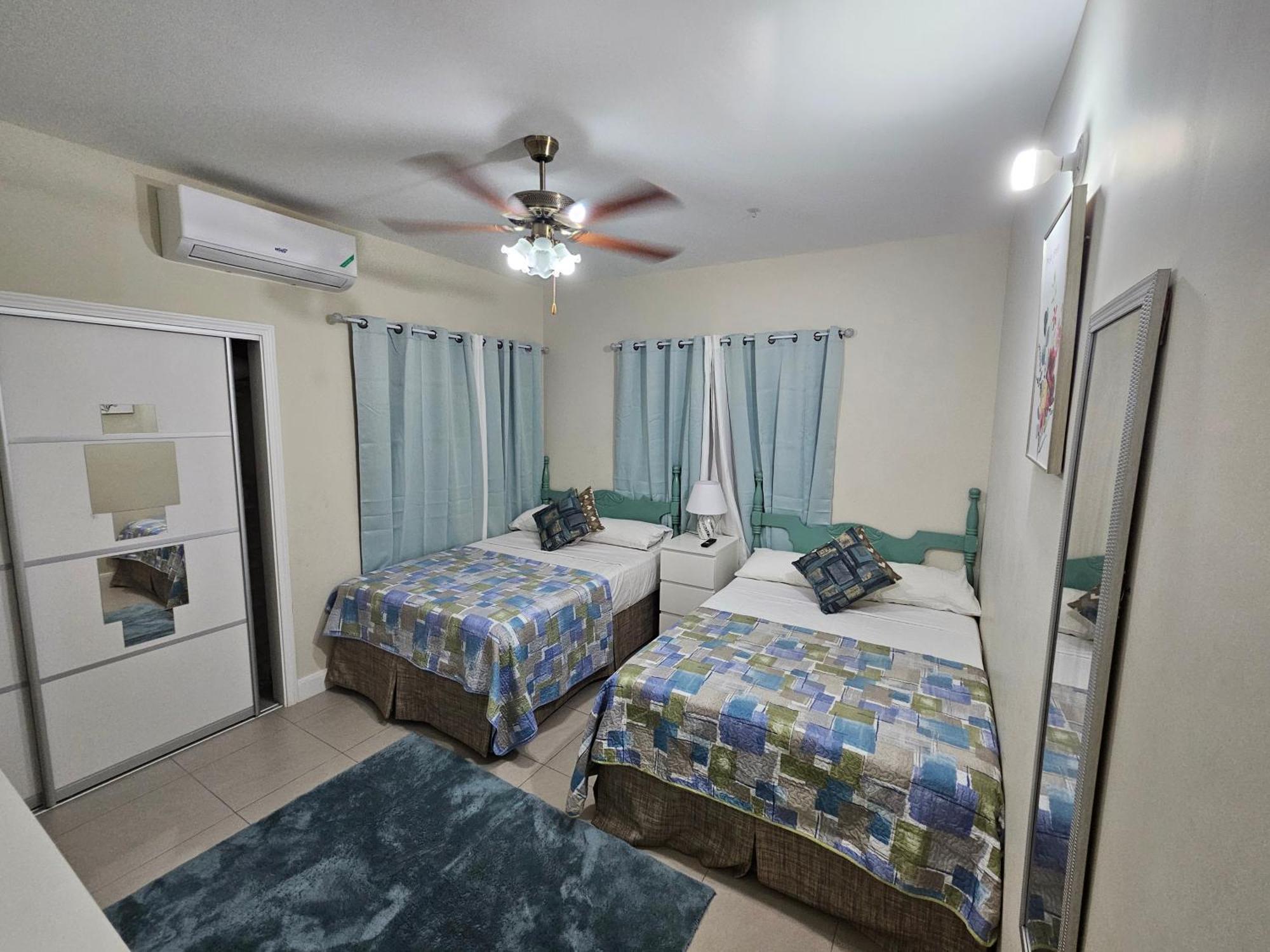 Summer Breeze Villa Lucea Exterior foto